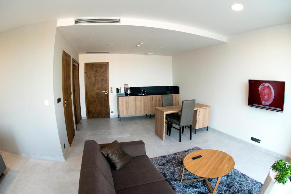 MG Restaurace/Luxury Apartments photo
