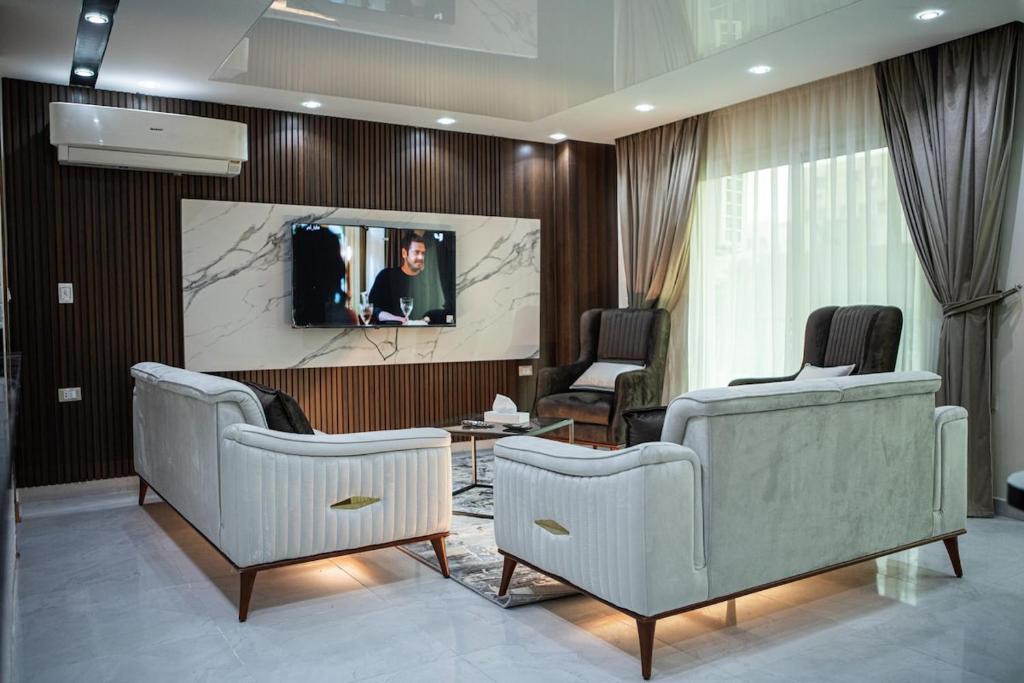 modern classy apartment in cairo, Káhira