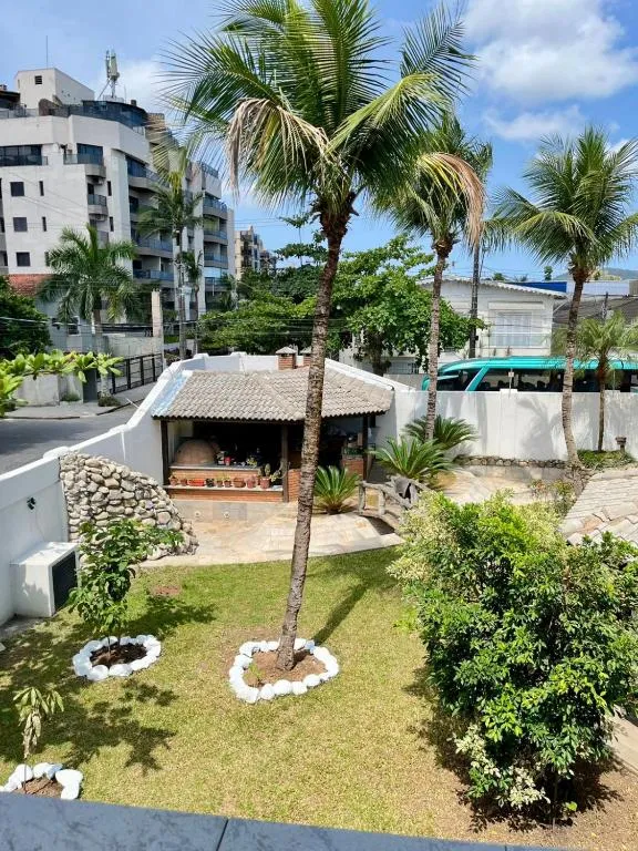 Santa Rita Pousada, hotel in Guarujá