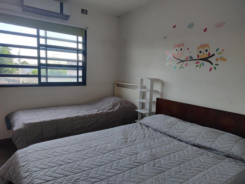 Casa de 2 pisos, Zona Aeropuerto, 3 dormitorios - 4