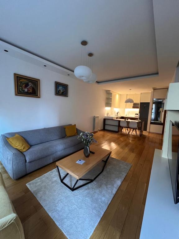 Central Garden Pekovic - 3