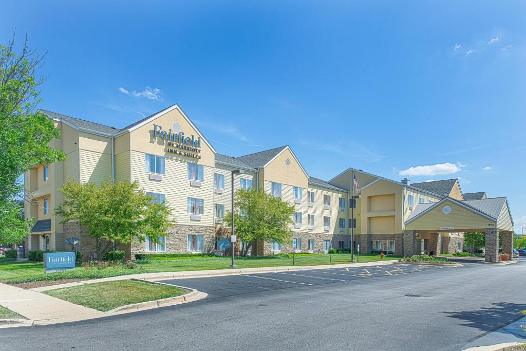 Fairfield Inn & Suites by Marriott Chicago Naperville, Naperville