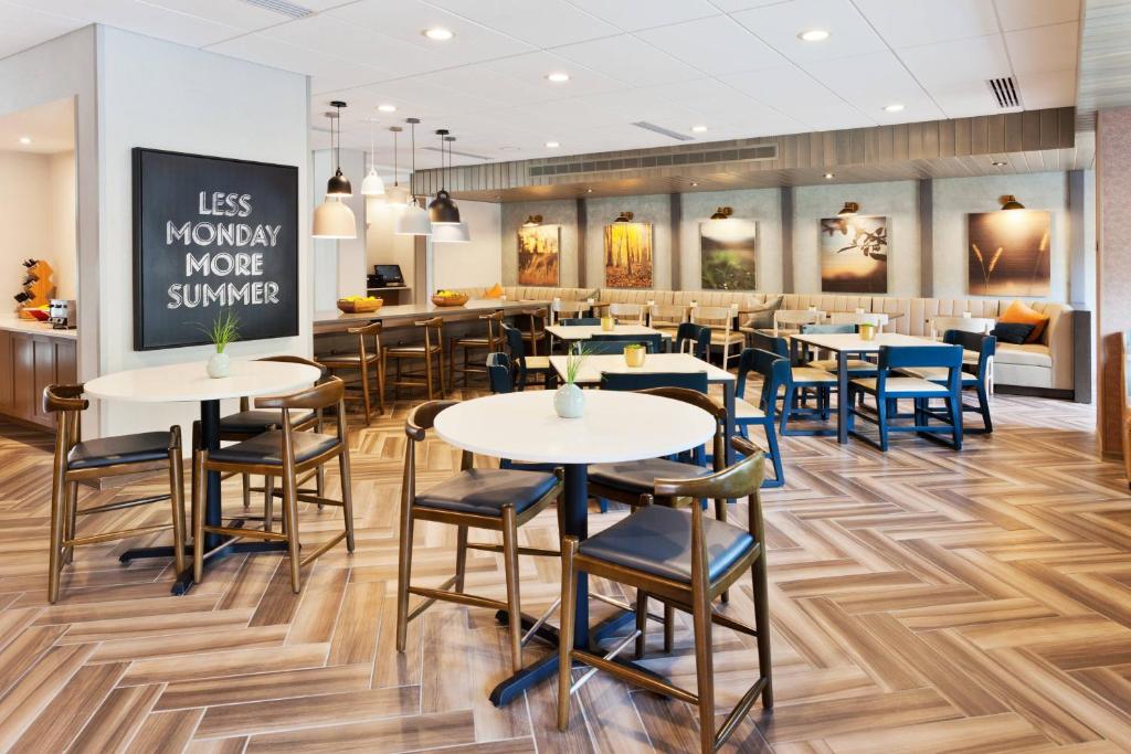 Fairfield by Marriott Inn & Suites Birmingham Colonnade Grandview 전경