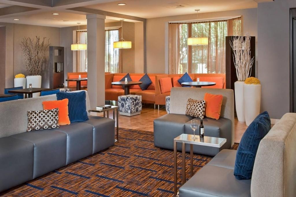 Courtyard by Marriott Frederick, Frederick