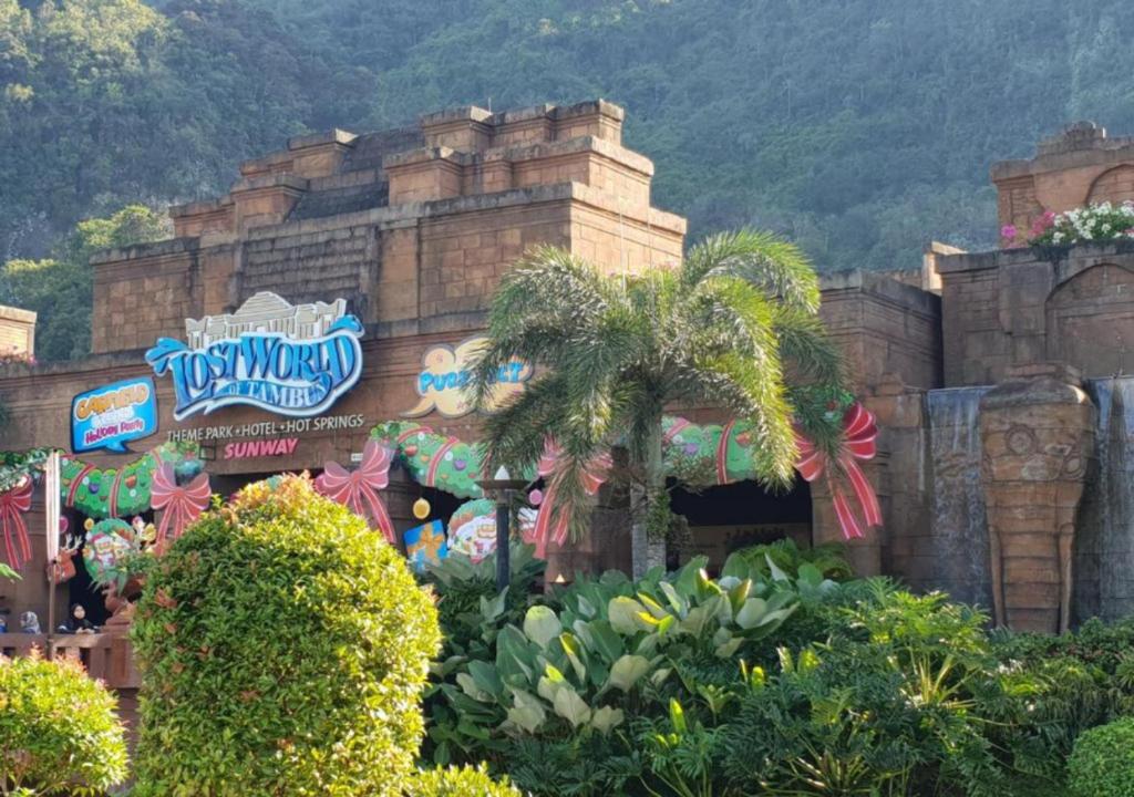 NO DEPOSIT - BIG Home 2-sty Terrace Near World Theme Park Hot Springs & Night Park max 6person, Ipoh