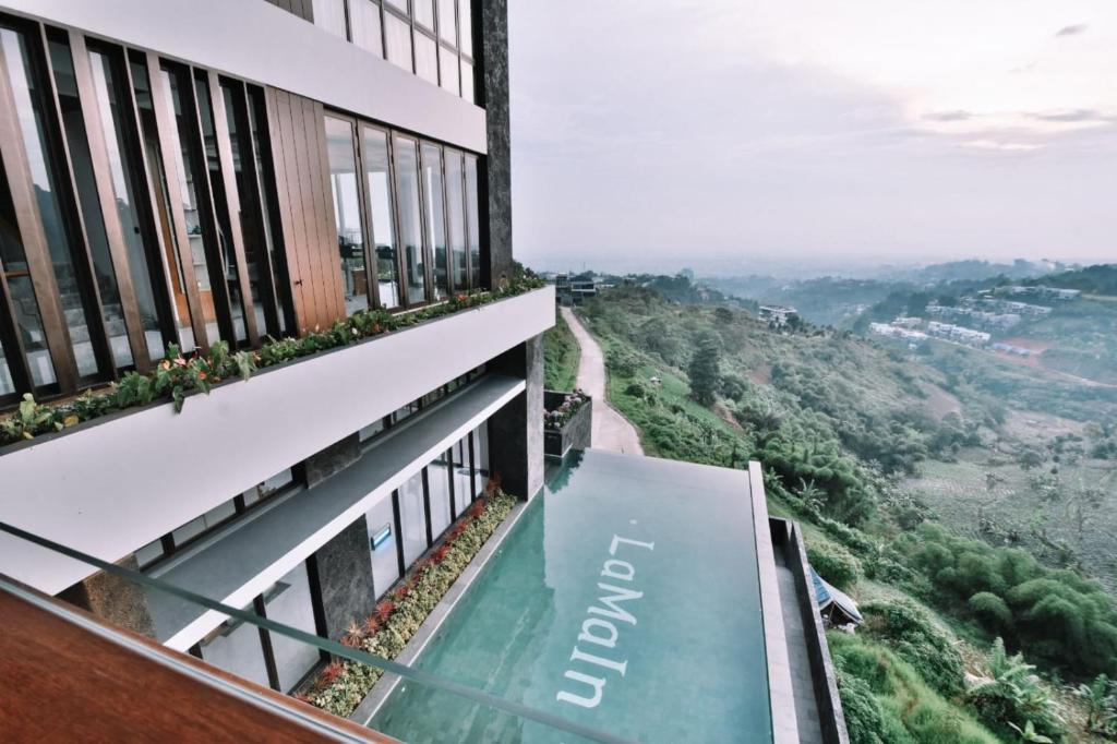 LaMaIn Villa Dago Pakar LaMaIn Villa Dago Pakar