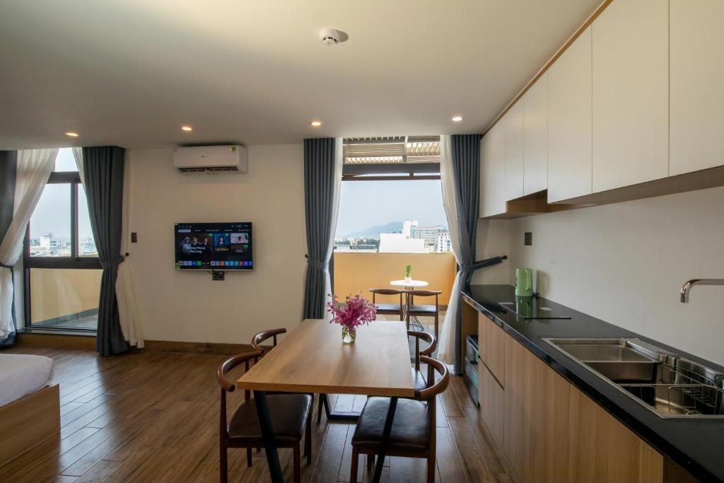 FIRST Studio Hotel Da Nang