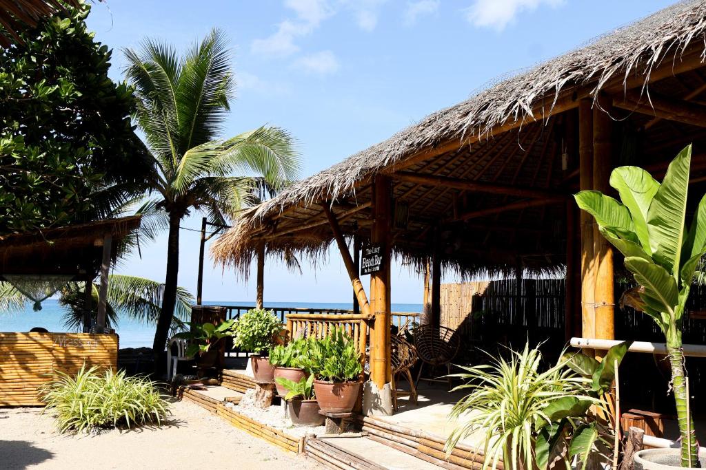 Bar/lounge, The Lazy Lodge in Koh Lanta