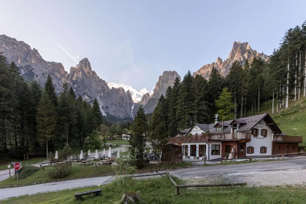 Hotel Cant del Gal, hotel v destinaci Fiera di Primiero
