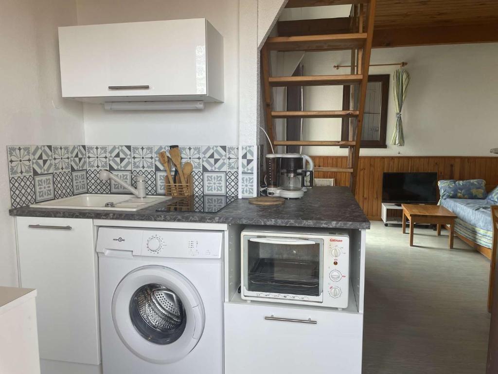 SP520-M344 Appartement 2 pièces SAINT PIERRE LA MER - 2