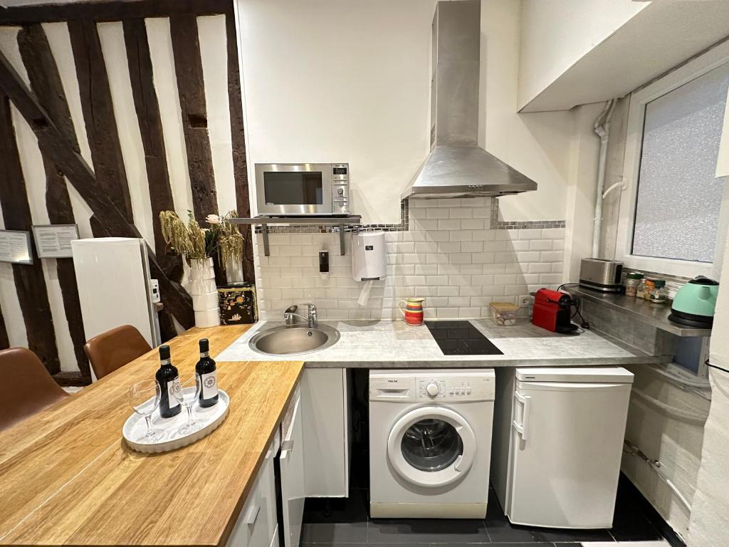 St Paul Marais Flat Ground Floor - 5