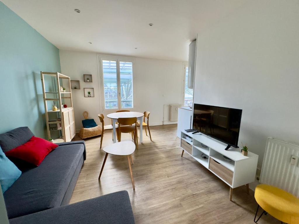 Spacieux Appartement 3 chambres Au Pied De La Gare - 4