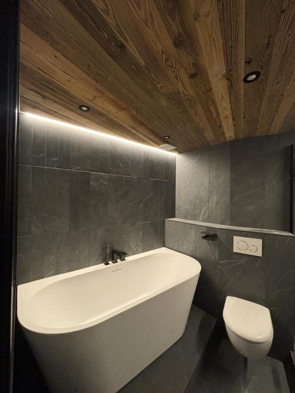Luxury Property Paradiski incl Swim Pool I Sauna I Hammam - 5