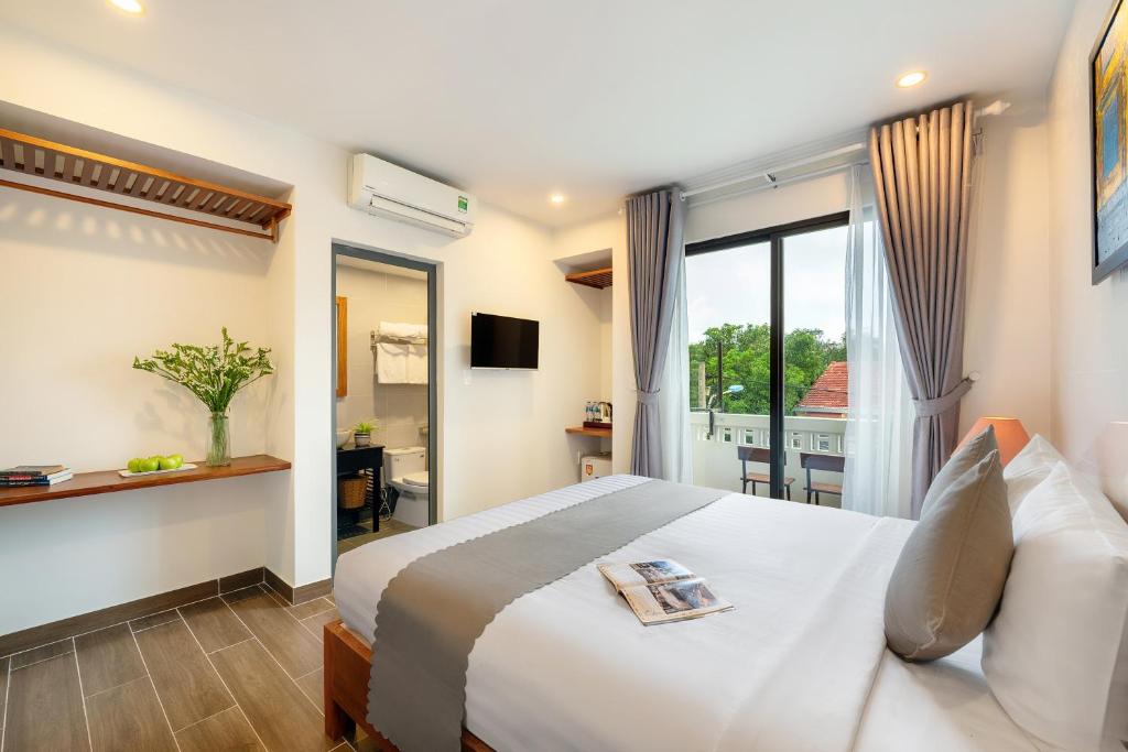 Sands River Hoi An Villa