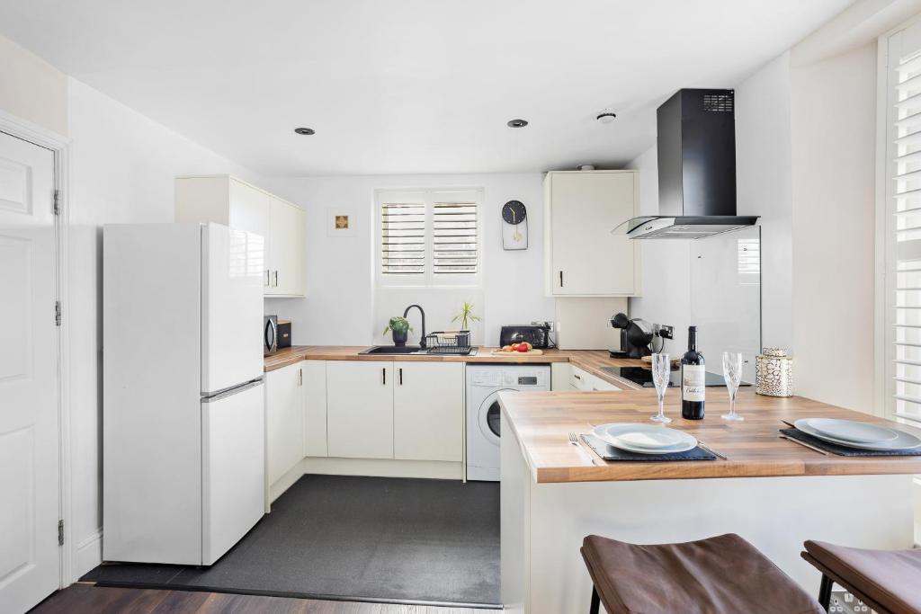 Luxury Holiday Apartments (Madrepore Road, Torquay) photo 7