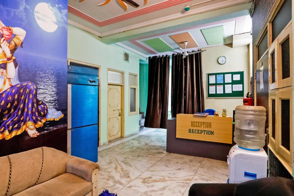 フロント・ロビー