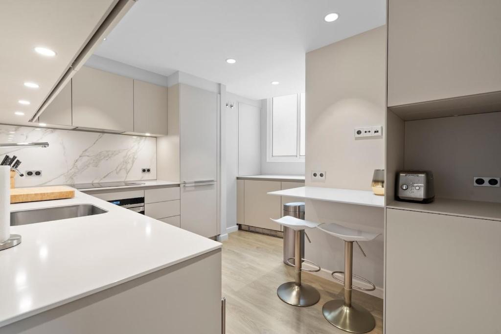 Modern and Stylish in Nueva Andalucia - RDR462 - 2