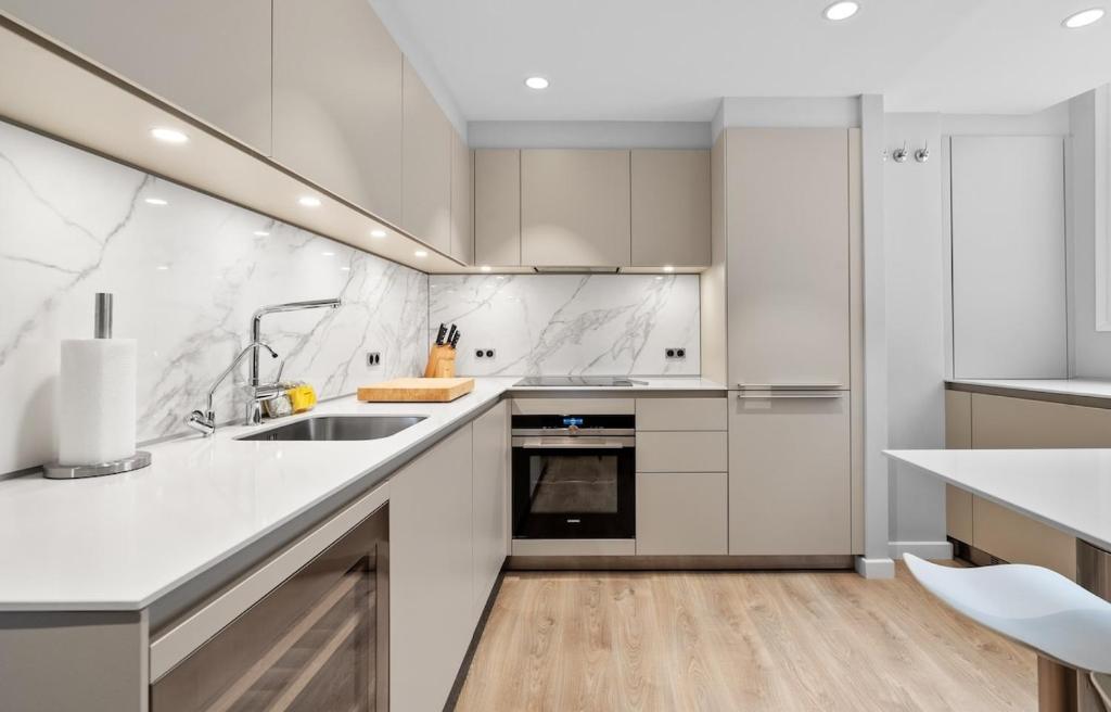 Modern and Stylish in Nueva Andalucia - RDR462 - 3