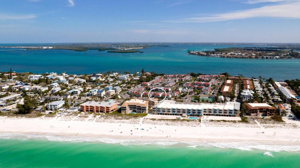 Seaside Serendipity at Runaway Bay 205, Bradenton Beach