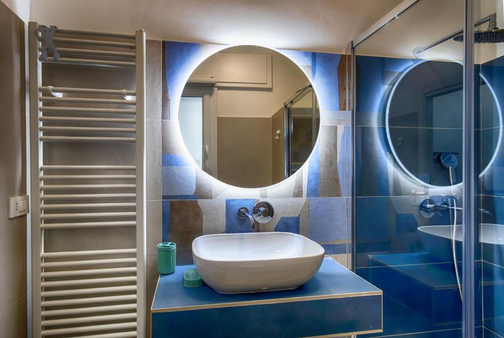 Casa azzurra 2 - 4
