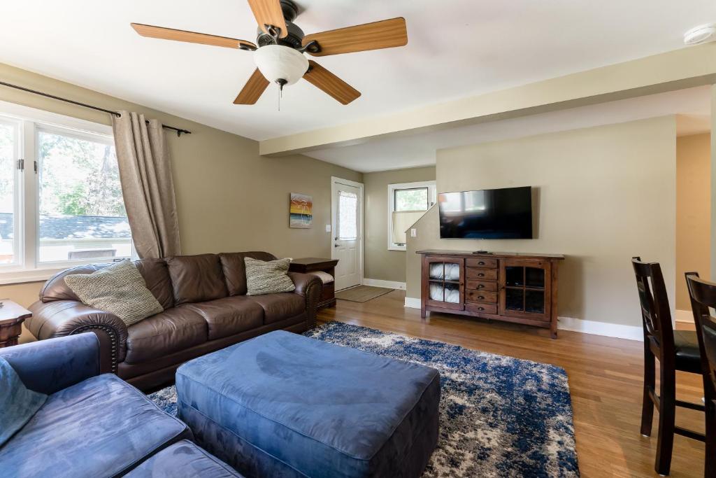 Captain, Spring Lake