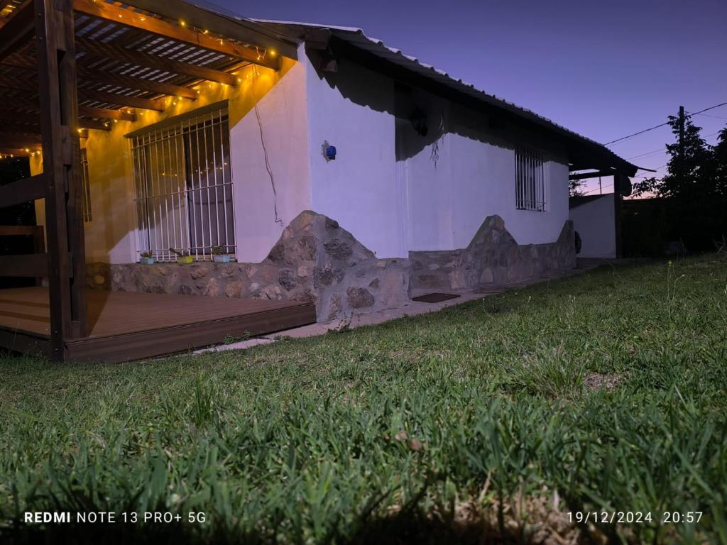 Casa de huéspedes con pileta. - 2