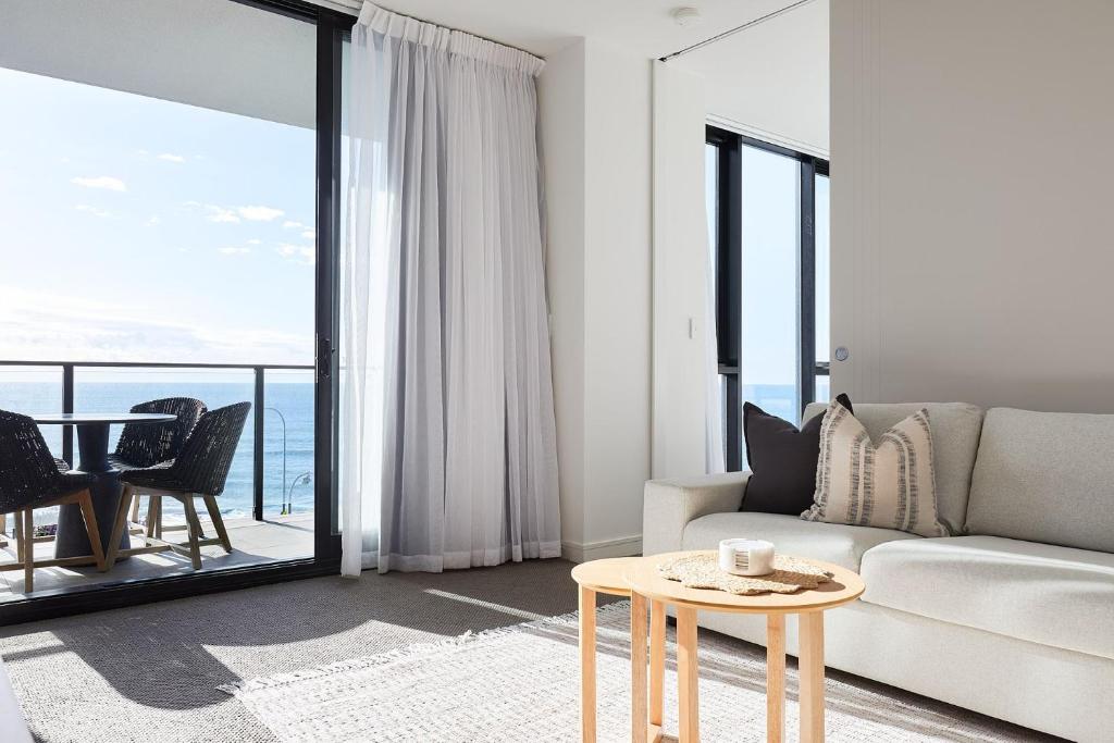 The Swell, Newcastle