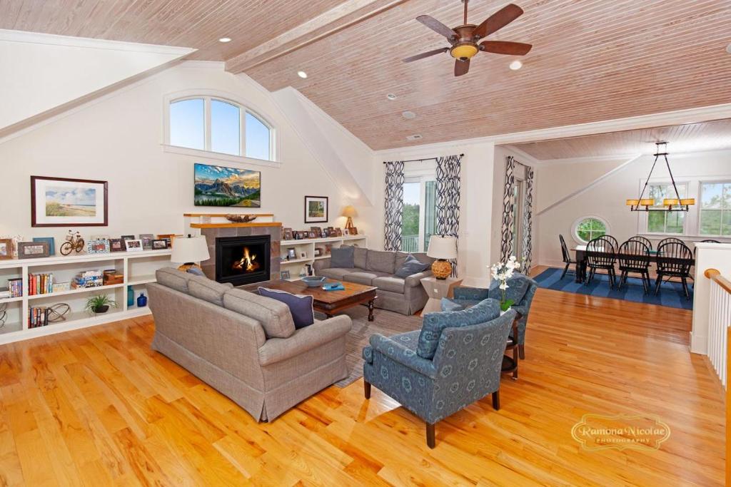 Elegant Beachfront Escape with Wrap-Around Porches, Pawleys Island