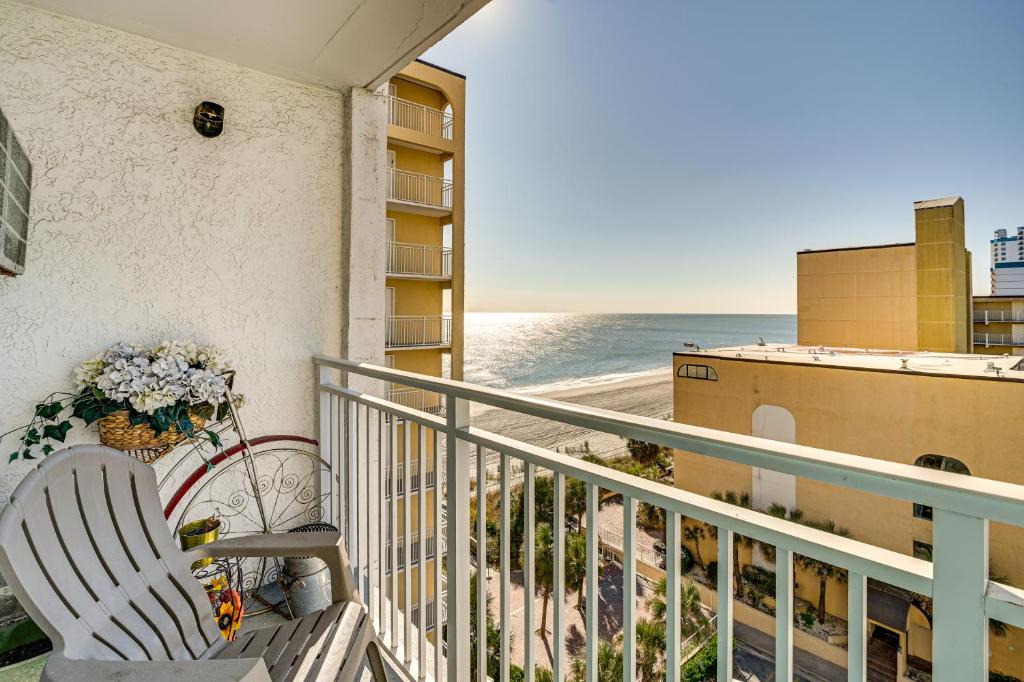 4 Mi to Broadway at the Beach Oceanfront Getaway, Myrtle Beach