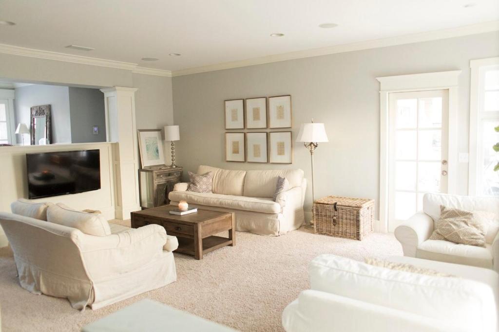 Light-filled 6BR home near OU campus, Norman