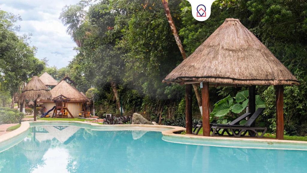 Bright Apt with Pool & jungle Puerto Morelos, Puerto Morelos