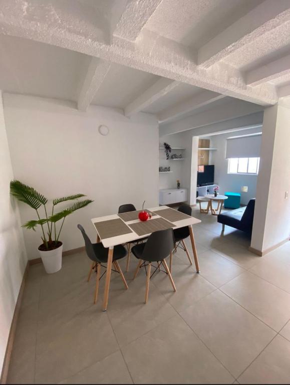 Lindo Apartamento Amoblado en buen sector en Sabaneta - 1