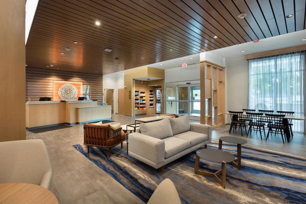 Fairfield by Marriott Inn & Suites Statesville フロント・ロビー