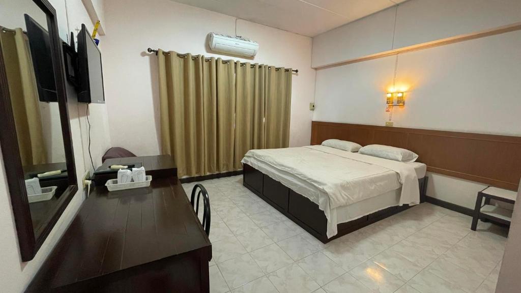 Thaen Thong Hotel