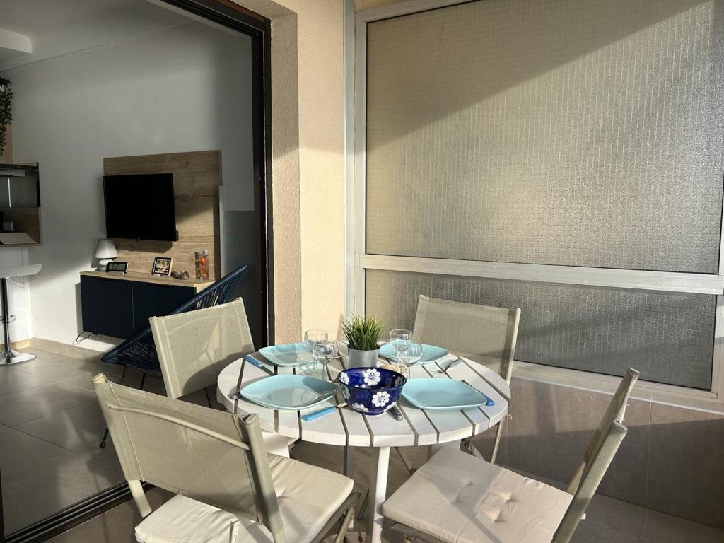 Appartement rénové avec garage et climatisation au Lavandou - FR-1-251-850 - 2