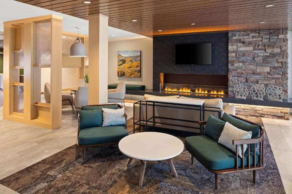 Fairfield by Marriott Inn & Suites Duluth，位于德卢斯的酒店