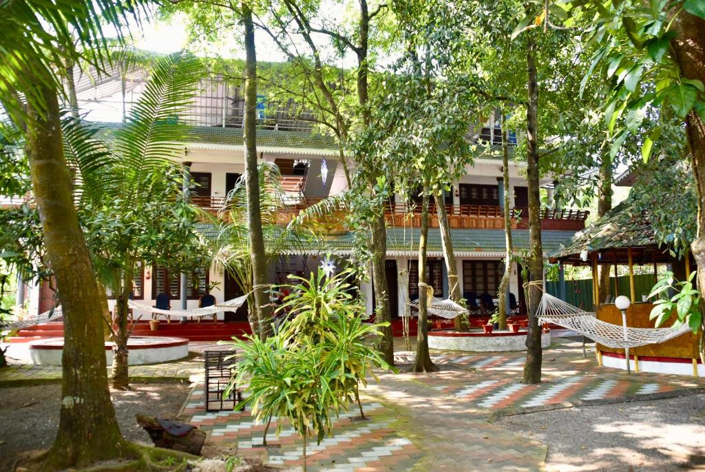 มารารี่ บีช วิลลัส (Marari Beach Villas)