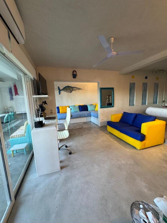 Beach front beautiful one bedroom Condo - 3