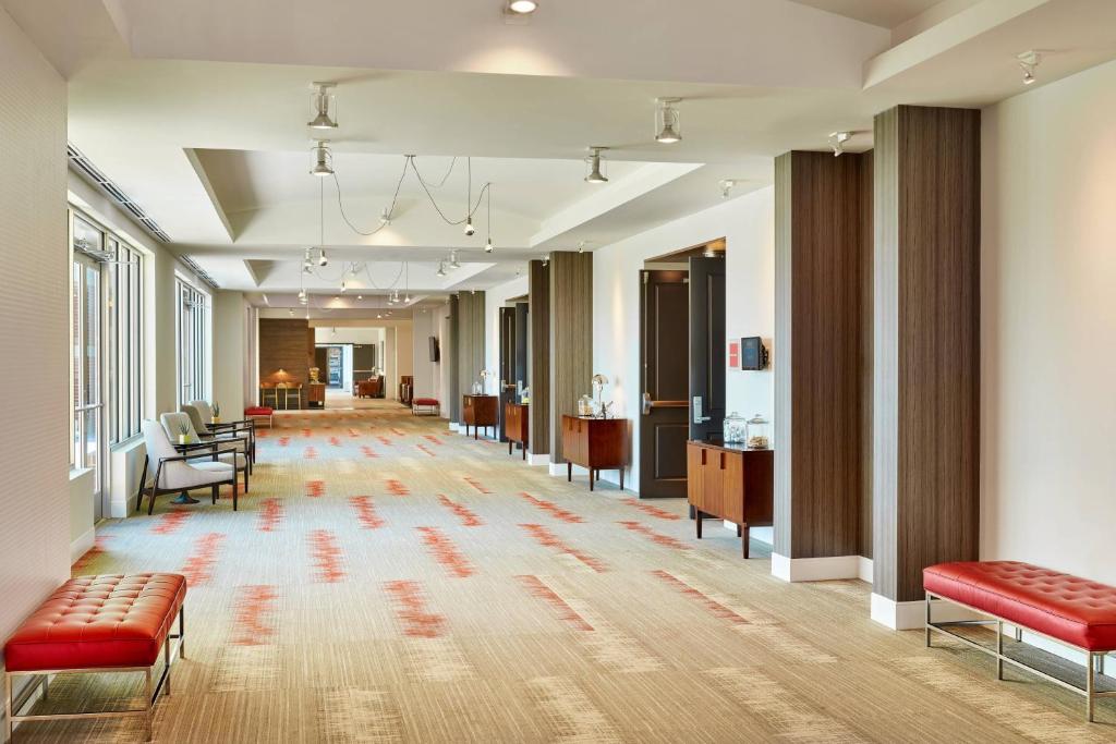 フォーポインツ バイ シェラトン ダラス フォートワース エアポート ノース (Four Points by Sheraton Dallas Fort Worth Airport North) 会議室