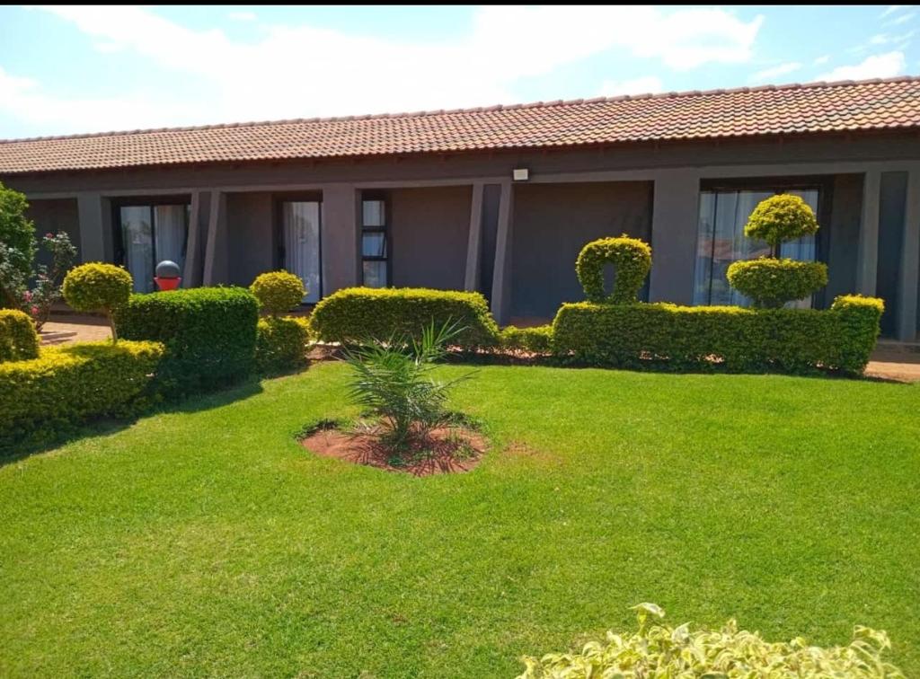 Marula Tree Lodge, Moletlane