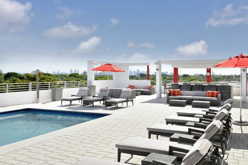 Swimming pool, Four Points by Sheraton Coral Gables in Miami (FL)