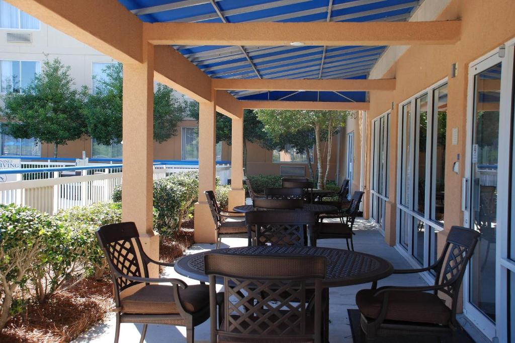 默特爾百老匯海灘萬豪費爾菲爾德酒店 (Fairfield Inn Myrtle Beach Broadway at the Beach)