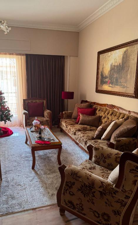 Amaryllis, Karpenisi