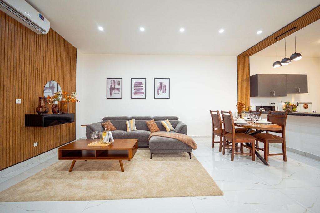 Charming & refined apartment, Libreville