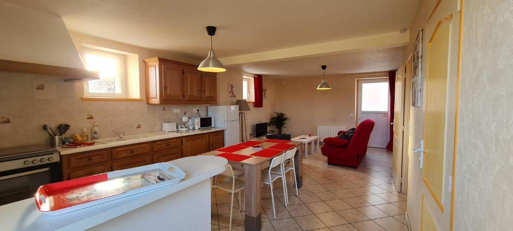 Gite le petit village 7 kms du Zoo de Beauval, Saint-Romain-sur-Cher