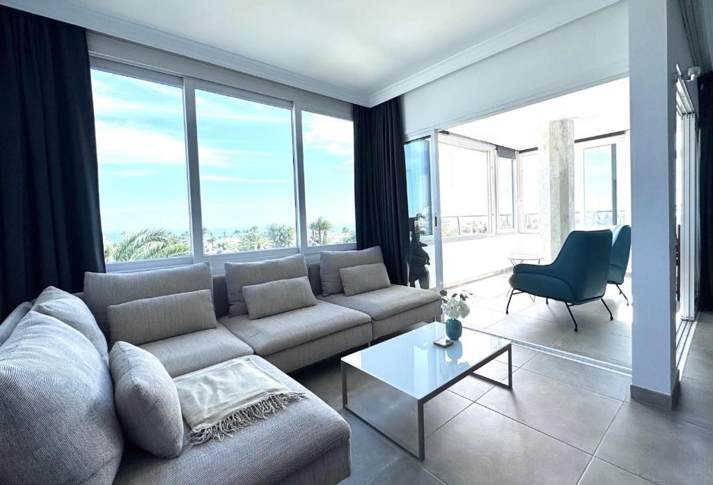 Excelsior I Sea View Apartment - 4