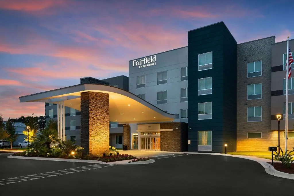 Fairfield by Marriott Inn & Suites Coastal Carolina Conway，位于康威的酒店