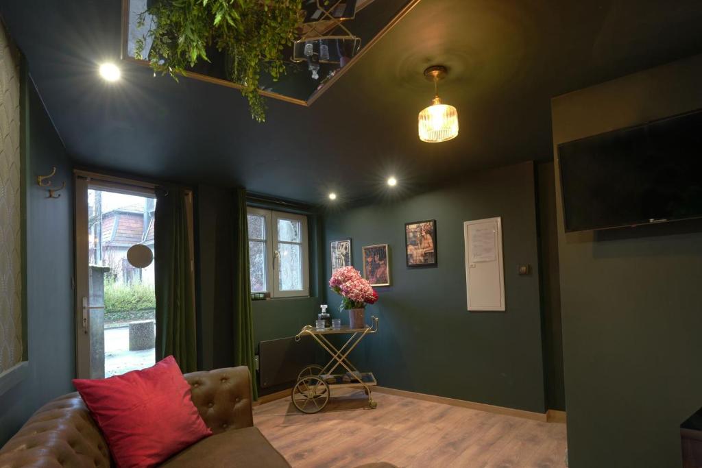 Le Speakeasy - Escape Room et ça Terrasse Privée, Luxeuil-les-Bains