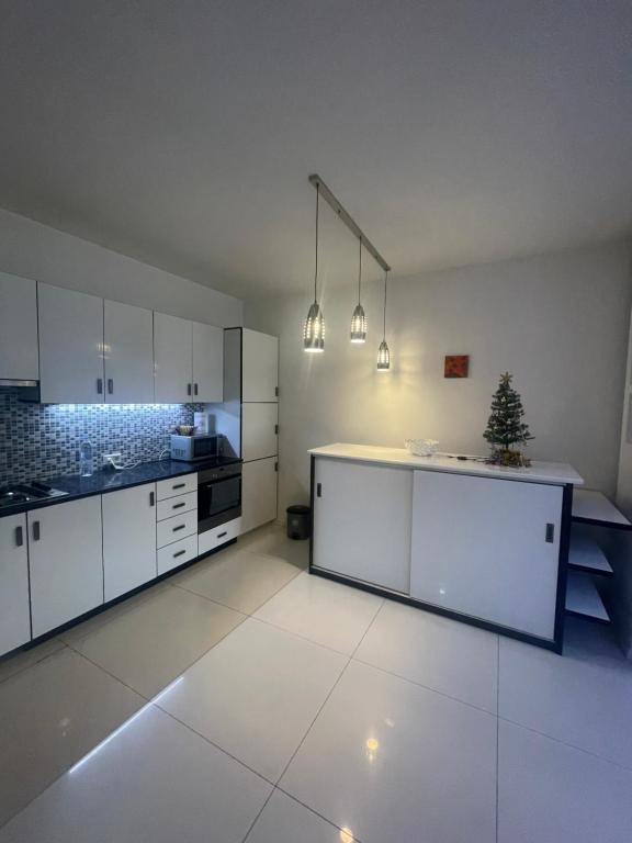 Apartment Kostava str with free parking, Tbilisi