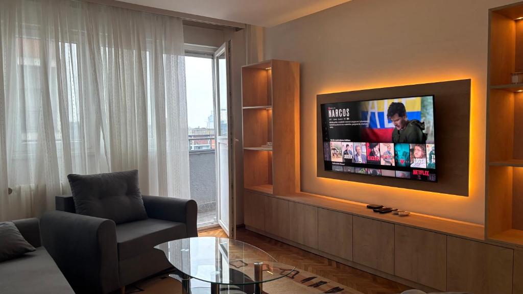 Charming Vracar Apartment near Saint Sava Temple - 1